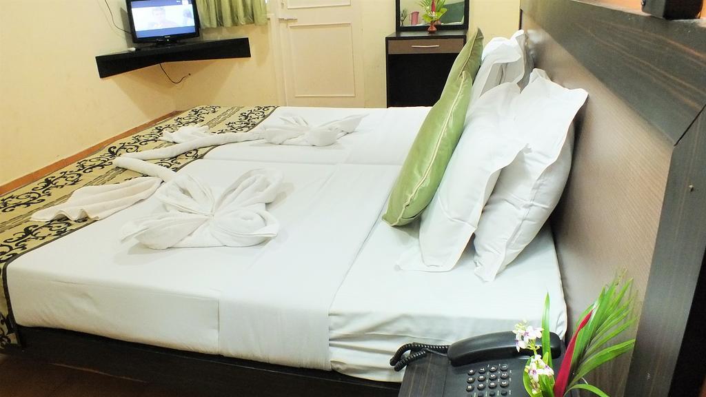 Alor Grande Holiday Resort Candolim Bagian luar foto