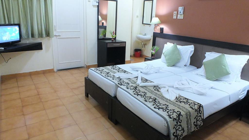 Alor Grande Holiday Resort Candolim Bagian luar foto